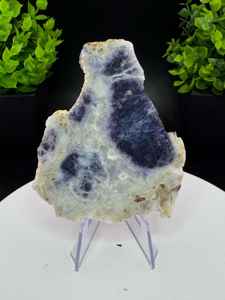 Morado Opal, also known as Mexican opal, is a beautiful purple variety of common opal found in central Mexico. It was discovered in 2011 and is one of the most affordable opals available, making it a popular choice for jewelry and other decorative items.W