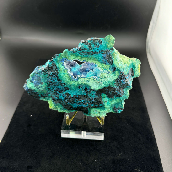 Shattuckite w/ Chrysocolla Malachite and Quartz - Mexico