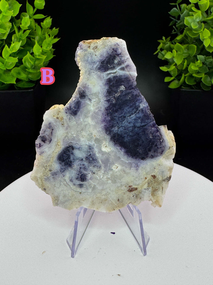 Morado Opal, also known as Mexican opal, is a beautiful purple variety of common opal found in central Mexico. It was discovered in 2011 and is one of the most affordable opals available, making it a popular choice for jewelry and other decorative items.W