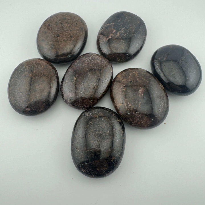 Garnet Palm Stone / Soapstone