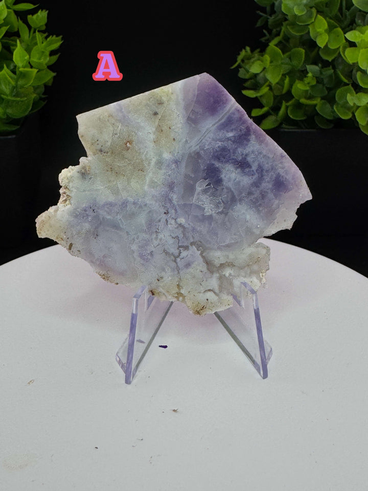 Morado Opal, also known as Mexican opal, is a beautiful purple variety of common opal found in central Mexico. It was discovered in 2011 and is one of the most affordable opals available, making it a popular choice for jewelry and other decorative items.W