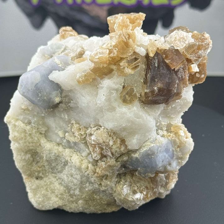 Hackmanite (Soadalite var. Hackmanite) w/ Mica