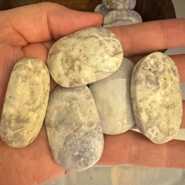 Hackmanite Palmstone / Soapstone