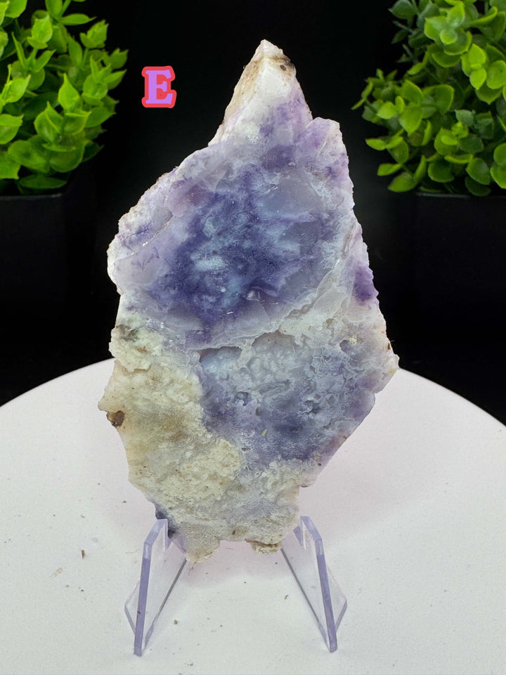 Morado Opal, also known as Mexican opal, is a beautiful purple variety of common opal found in central Mexico. It was discovered in 2011 and is one of the most affordable opals available, making it a popular choice for jewelry and other decorative items.W