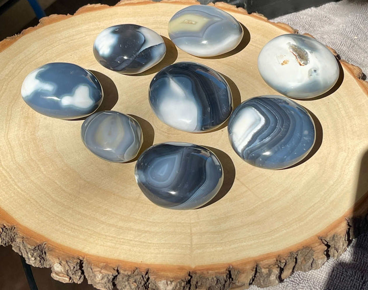 Orca Agate Palm Stone