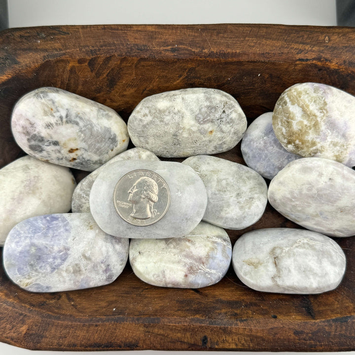 Hackmanite Palmstone / Soapstone