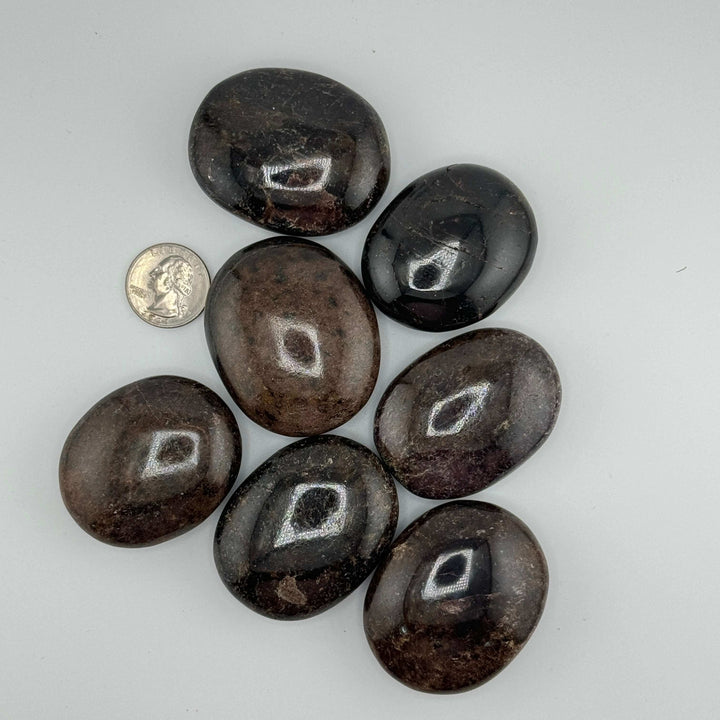 Garnet Palm Stone / Soapstone