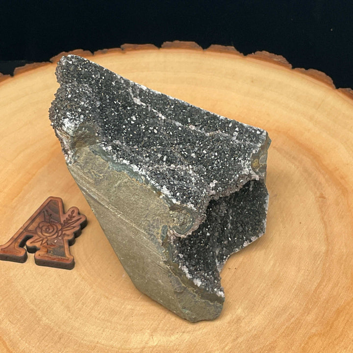 Black Amethyst Cut Base (564g)