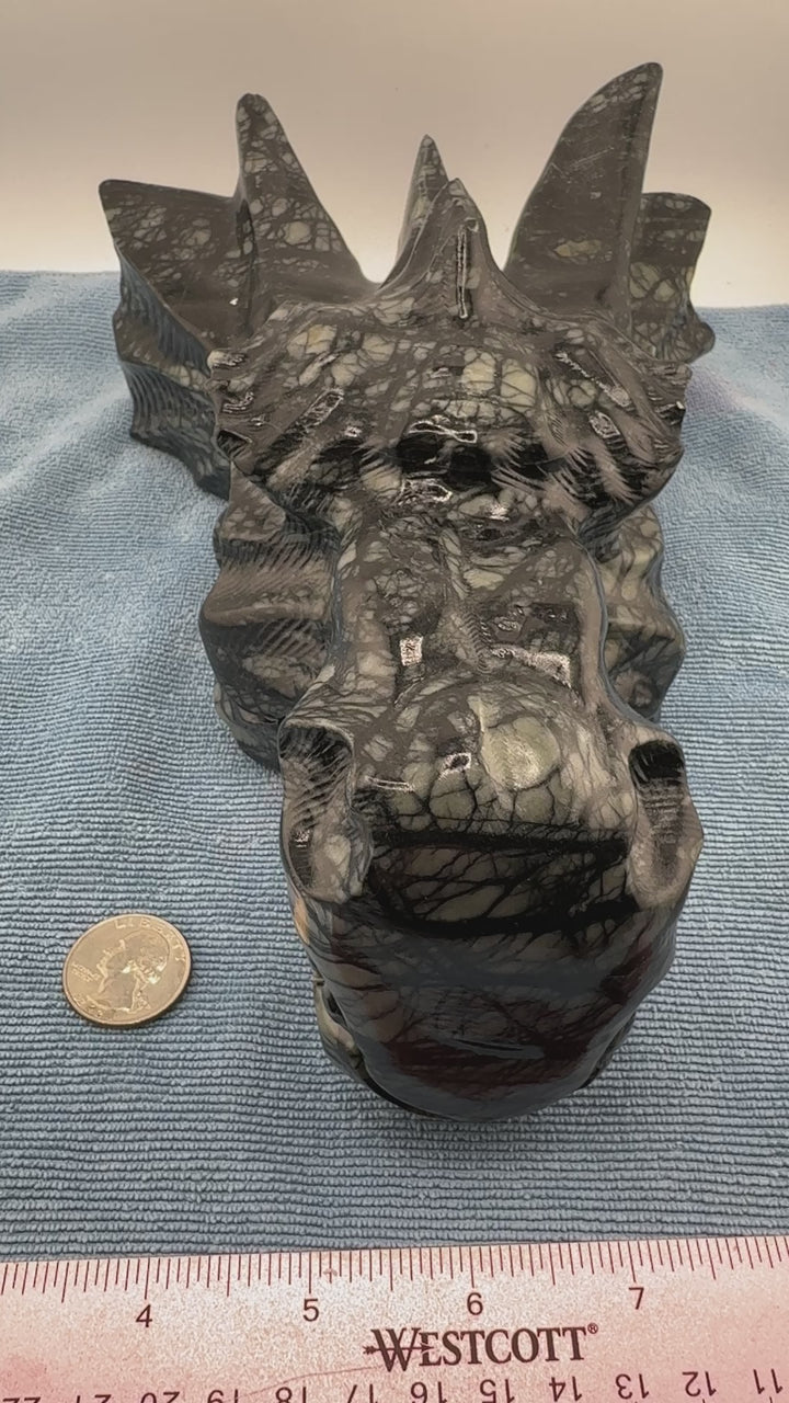 Xiuyan Jade Dragon Head Carving