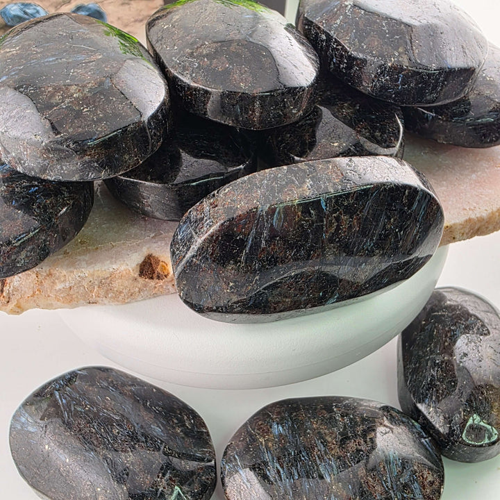 Arfvedsonite Palmstone